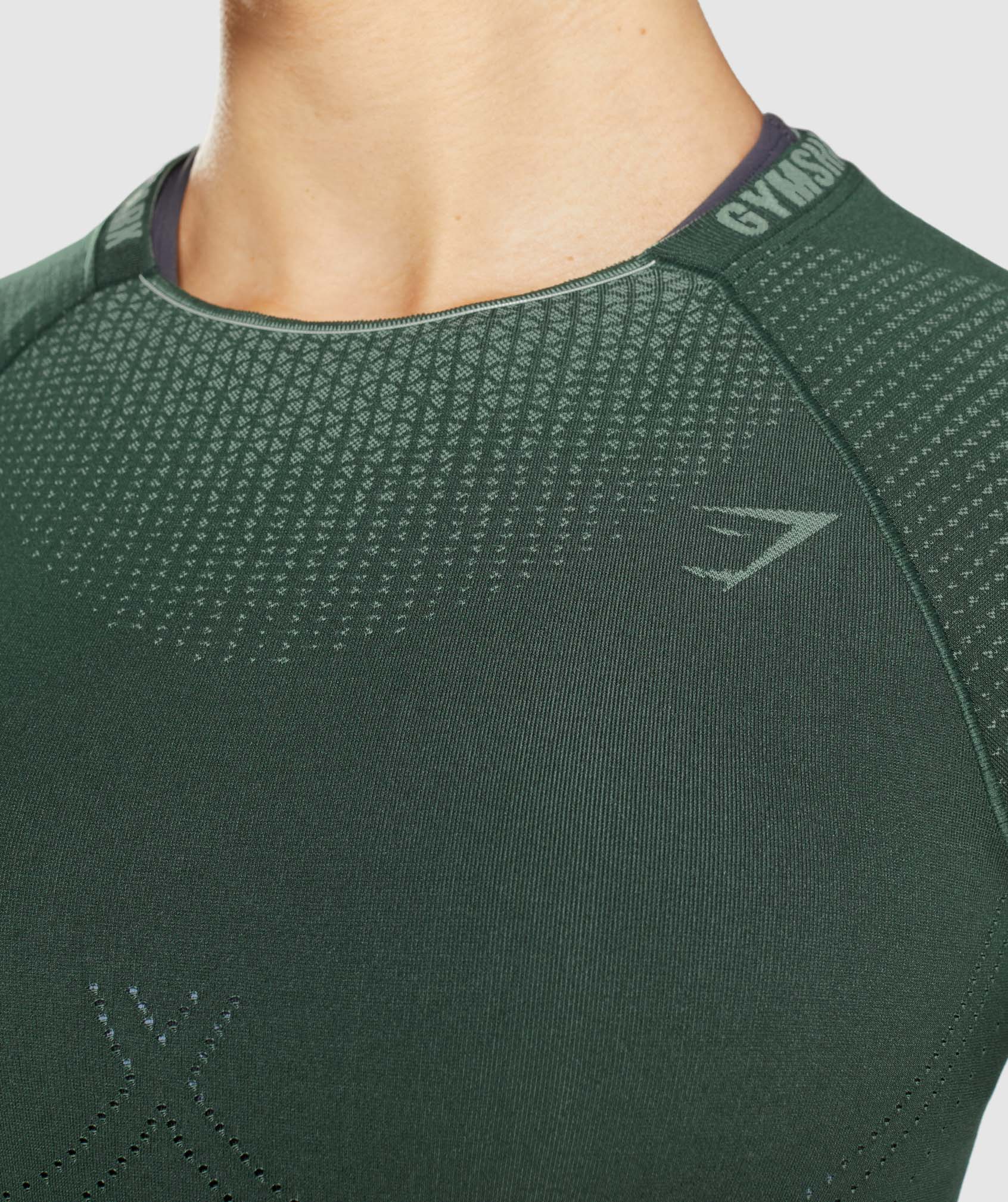 Apex Seamless Crop Top in Obsidian Green/Cucumber Green - view 6