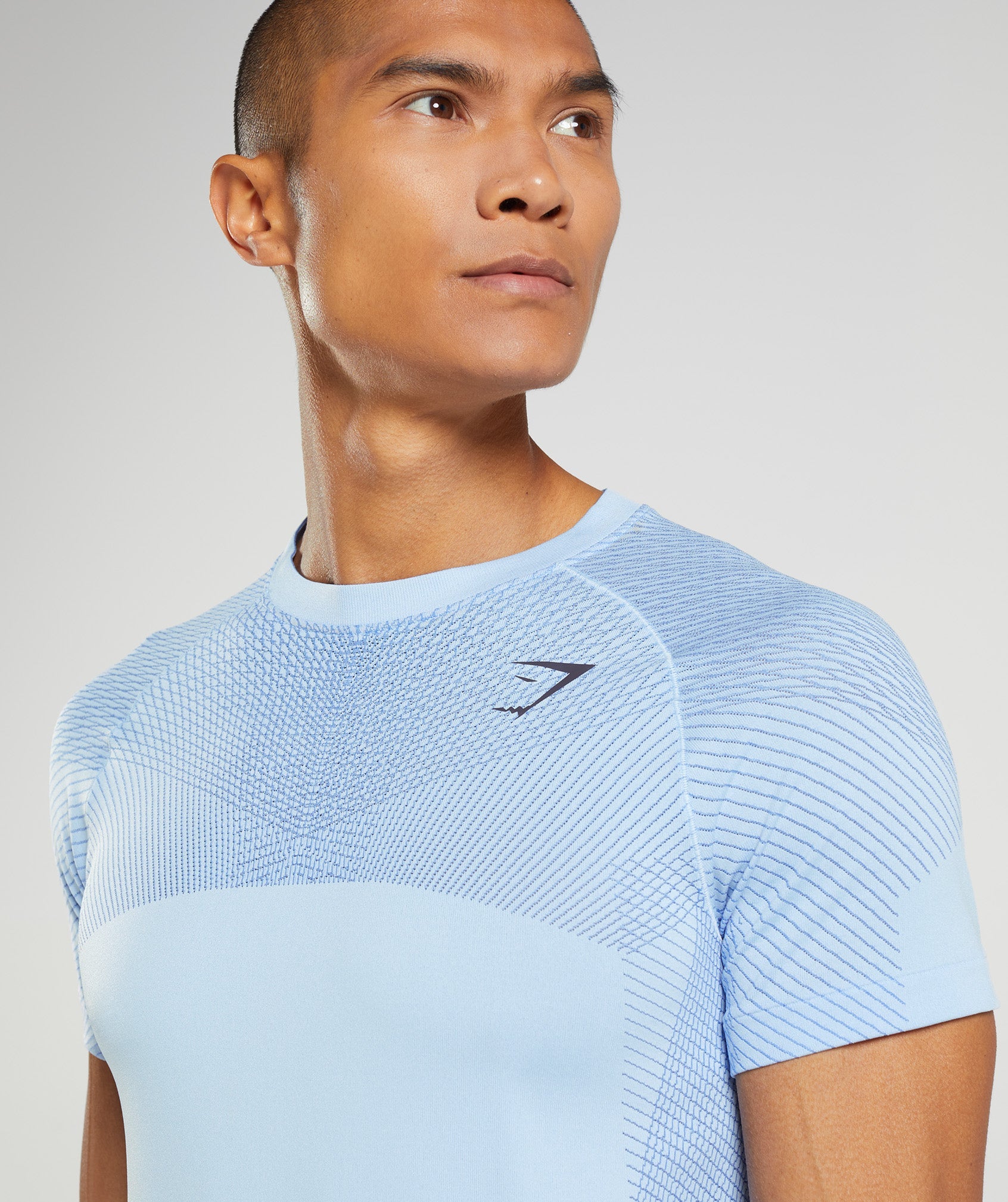 Apex Seamless T-Shirt in Linen Blue/Court Blue - view 6