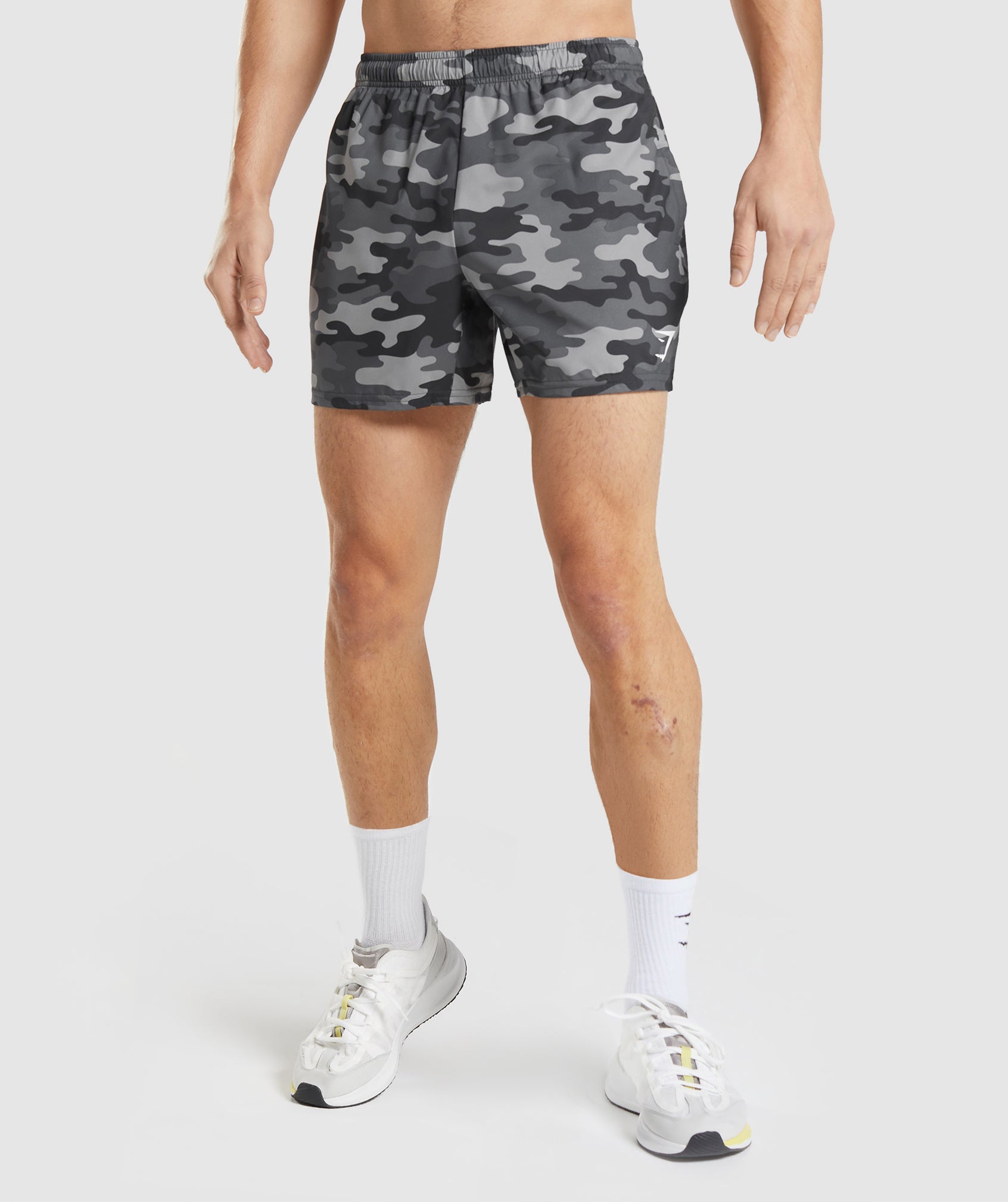 Arrival 5" Shorts in Grey Print - view 1