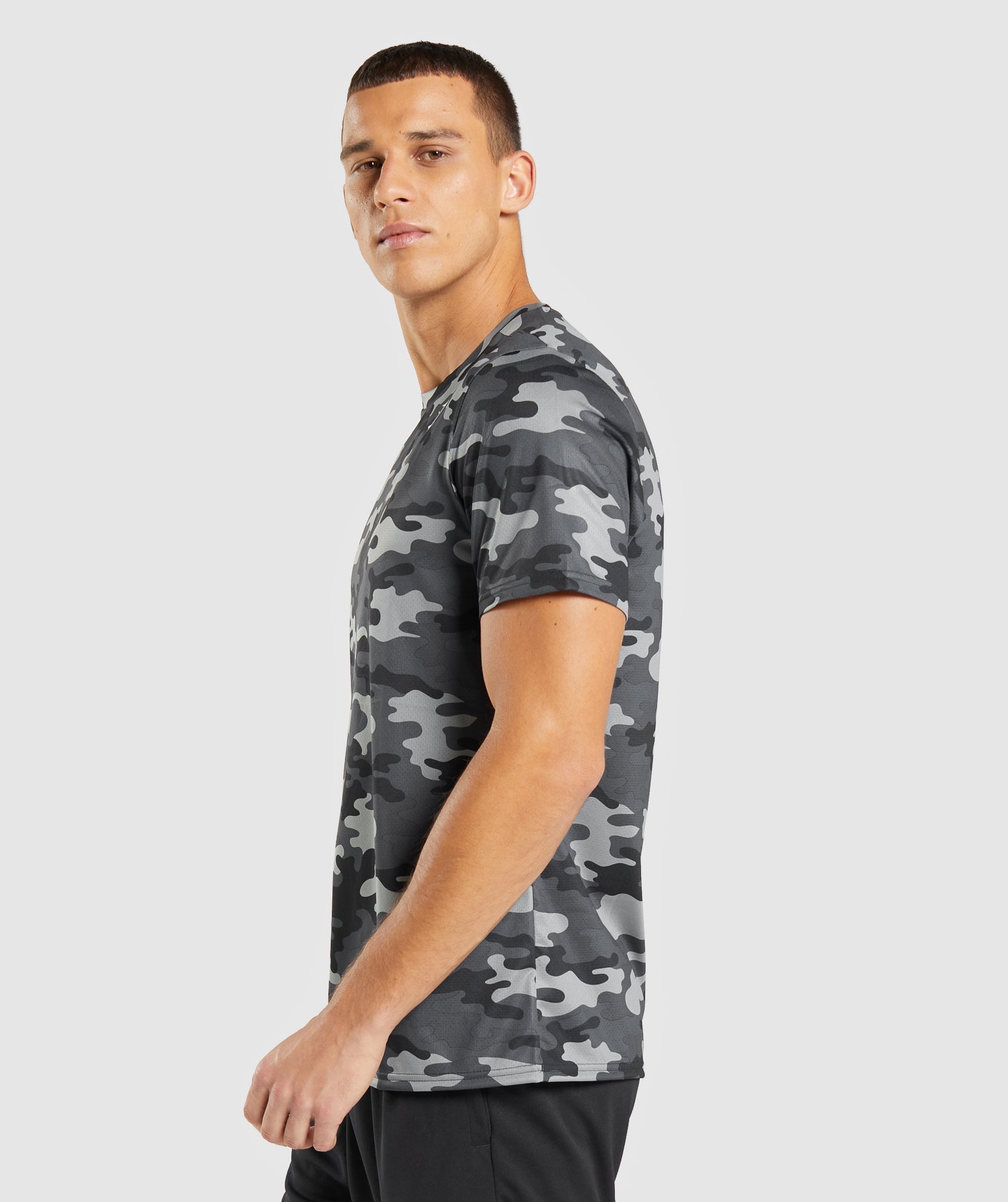 Arrival T-Shirt in Grey Print - view 4