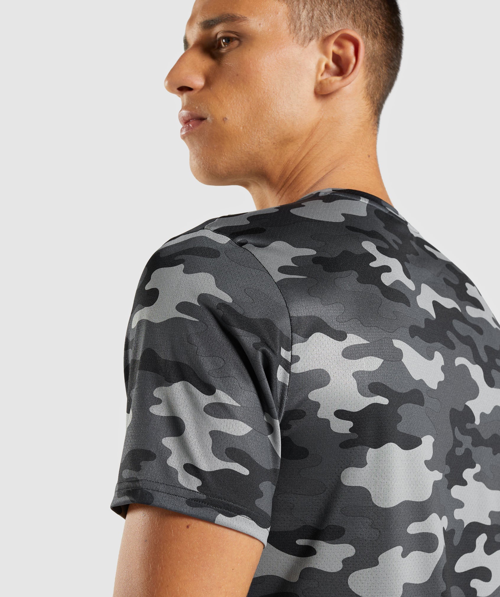 Arrival T-Shirt in Grey Print - view 7