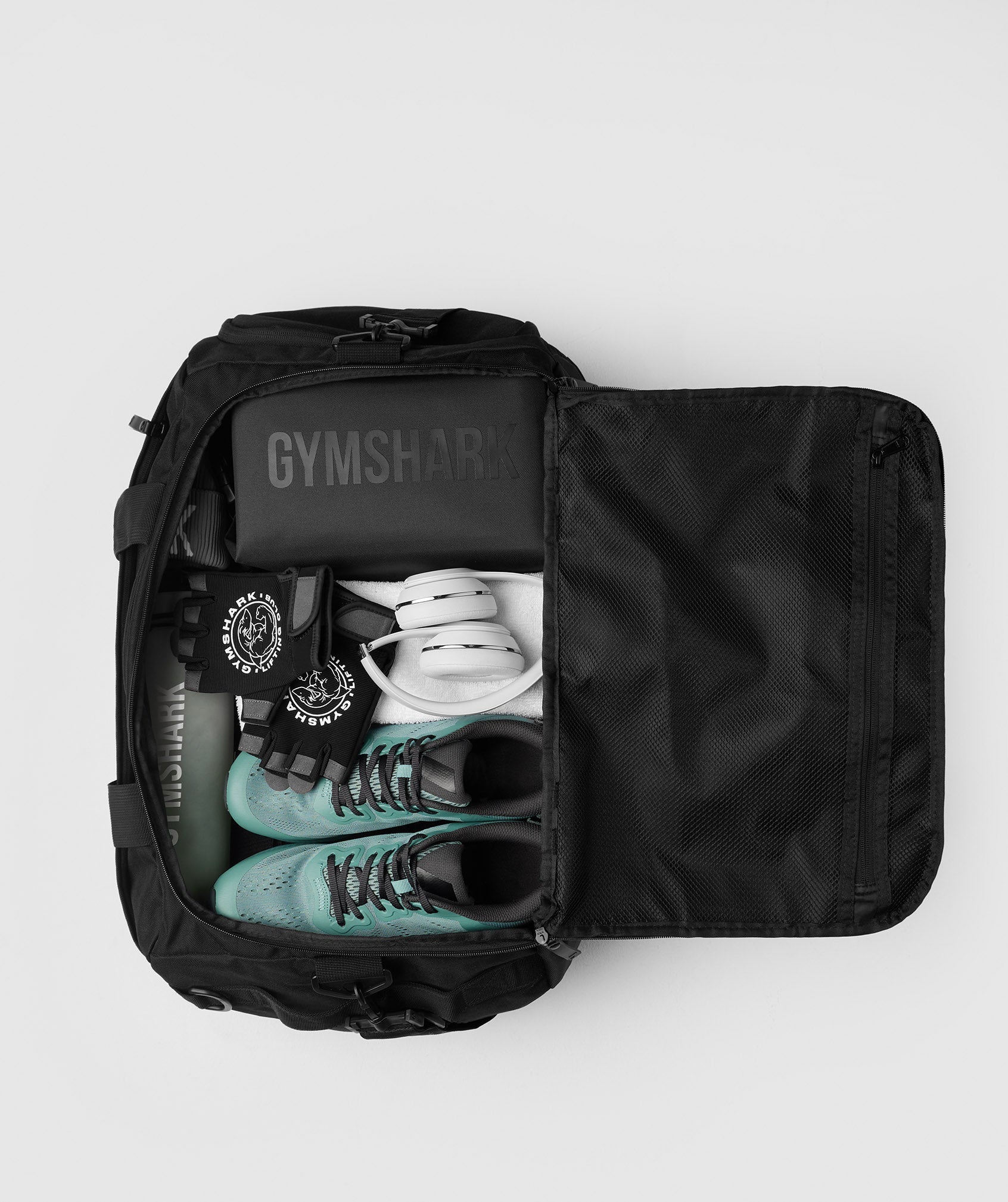 Bold Gym Bag in Black - view 3