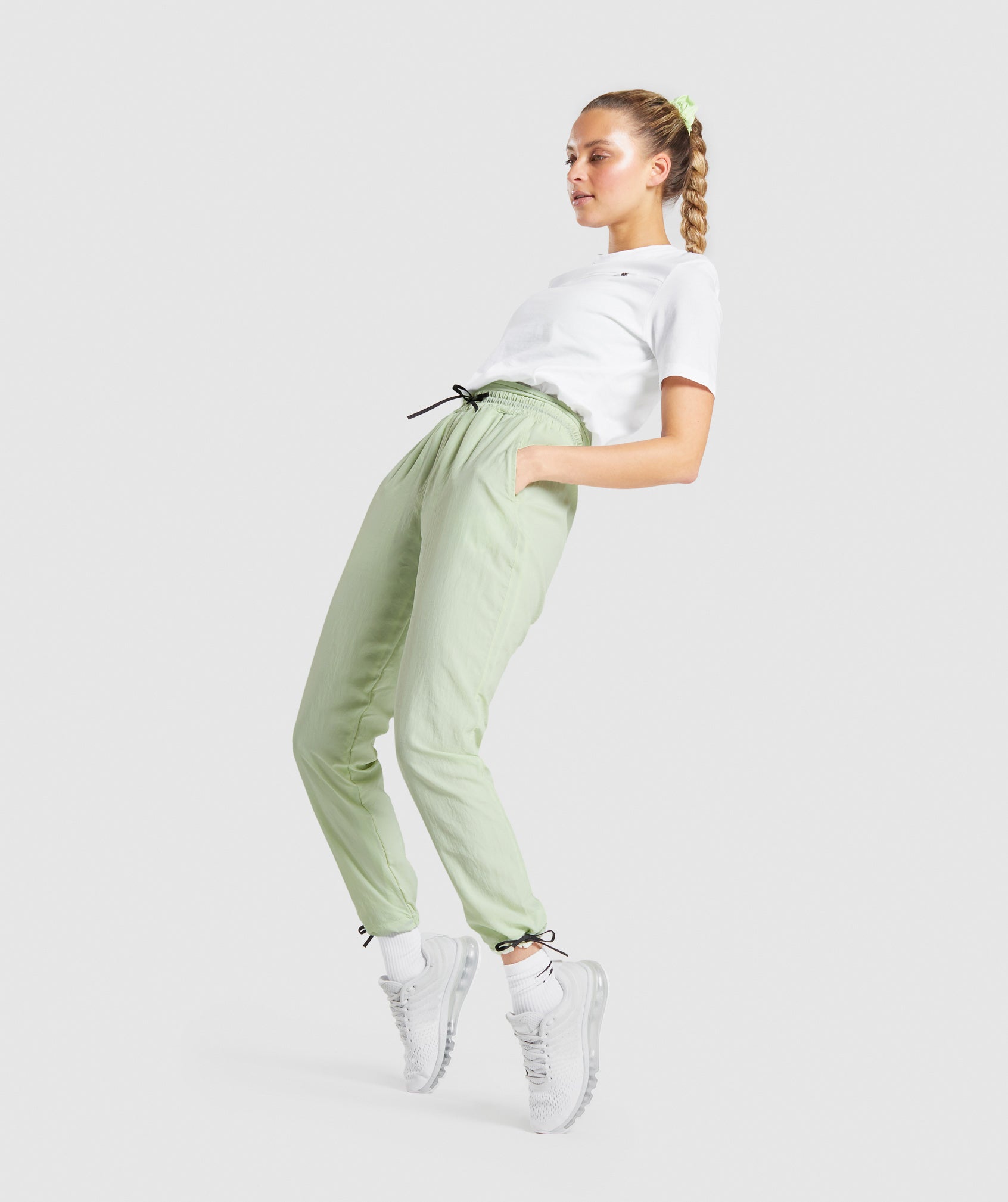 CTY Joggers in Light Green - view 4