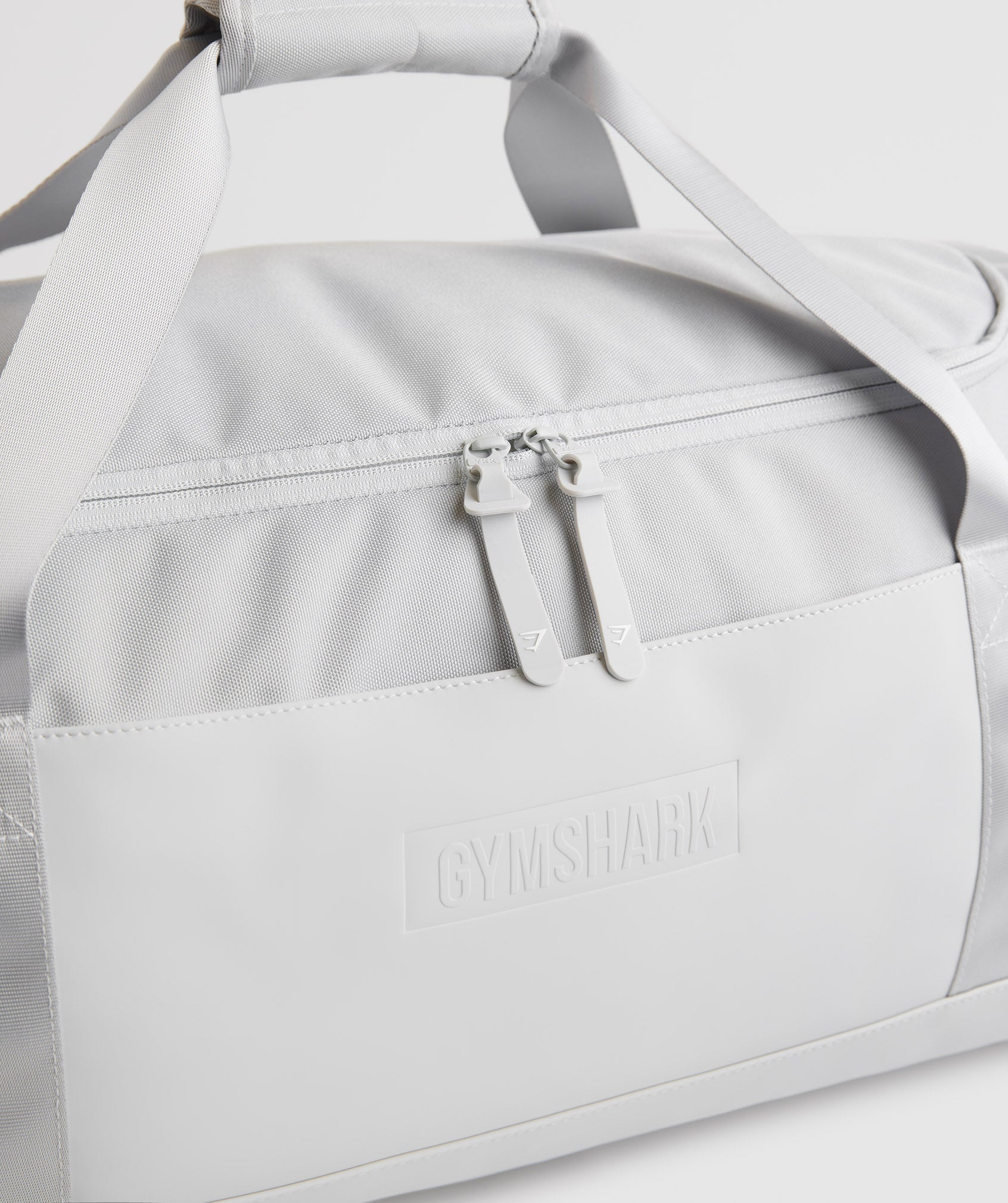 Medium Everyday Gym Bag in Light Grey - view 3