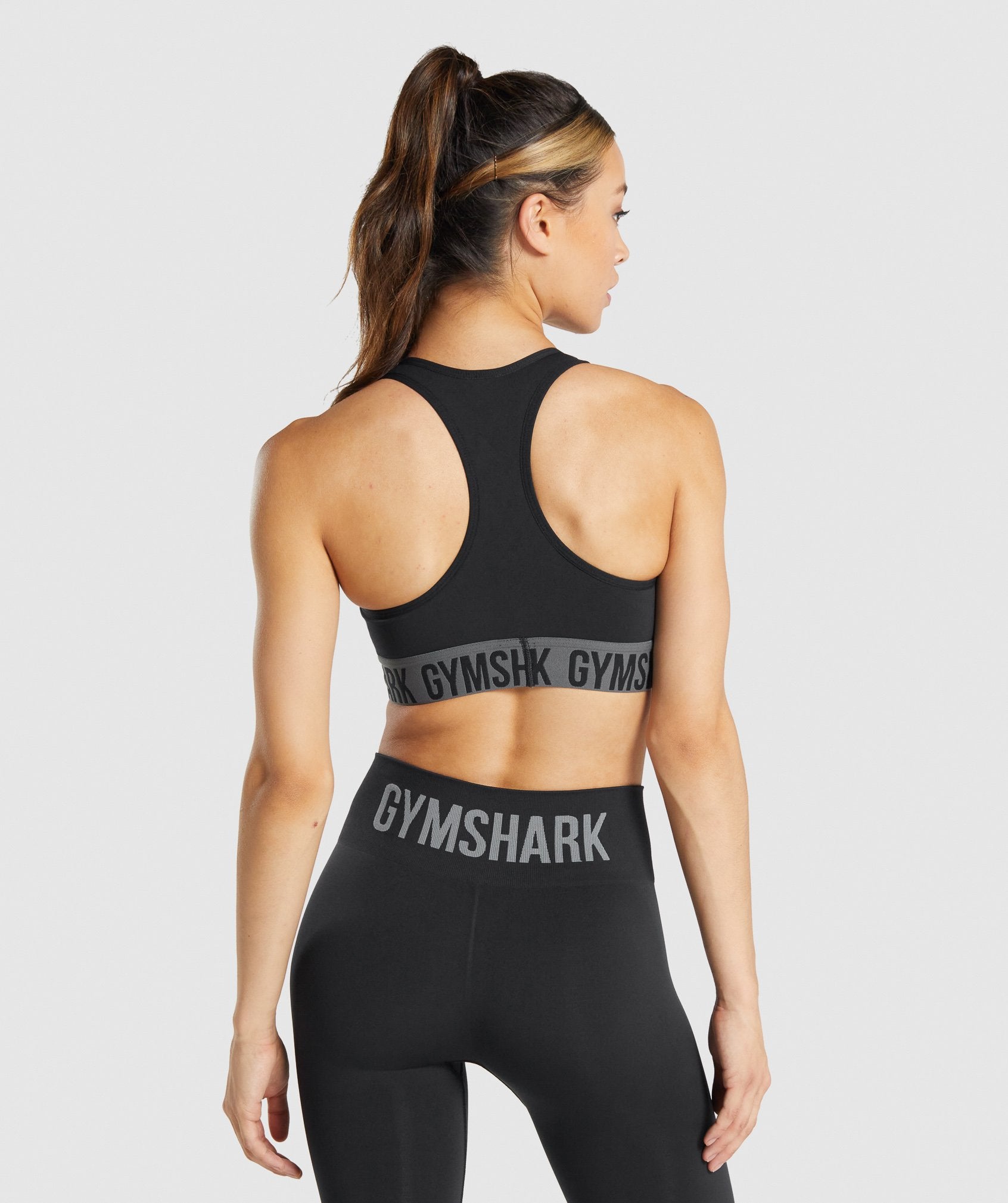 Buy Gymshark Breeze Lightweight Seamless Sports Bra - Black Online