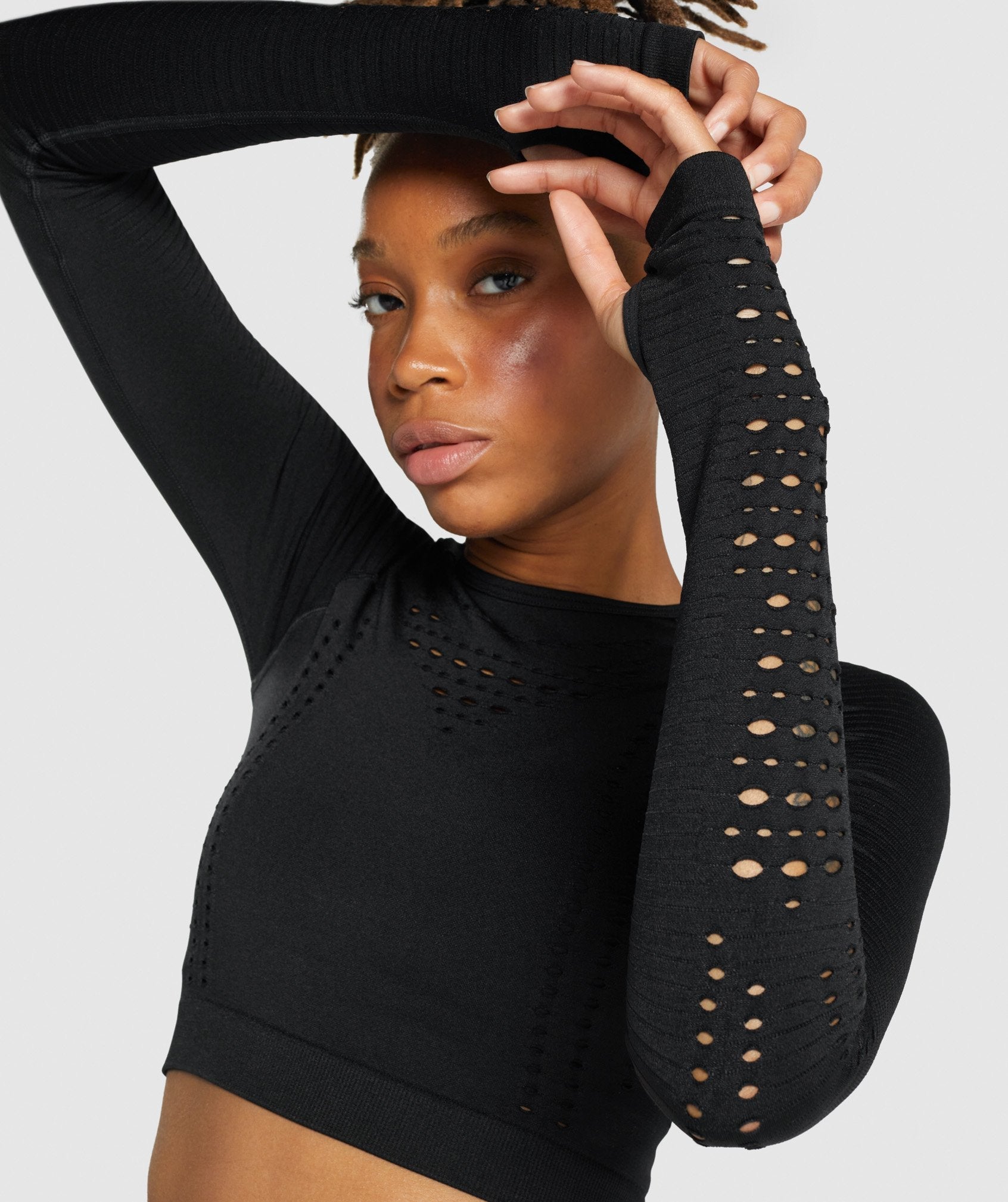 Glow Long Sleeve Seamless Crop Top in Black - view 7