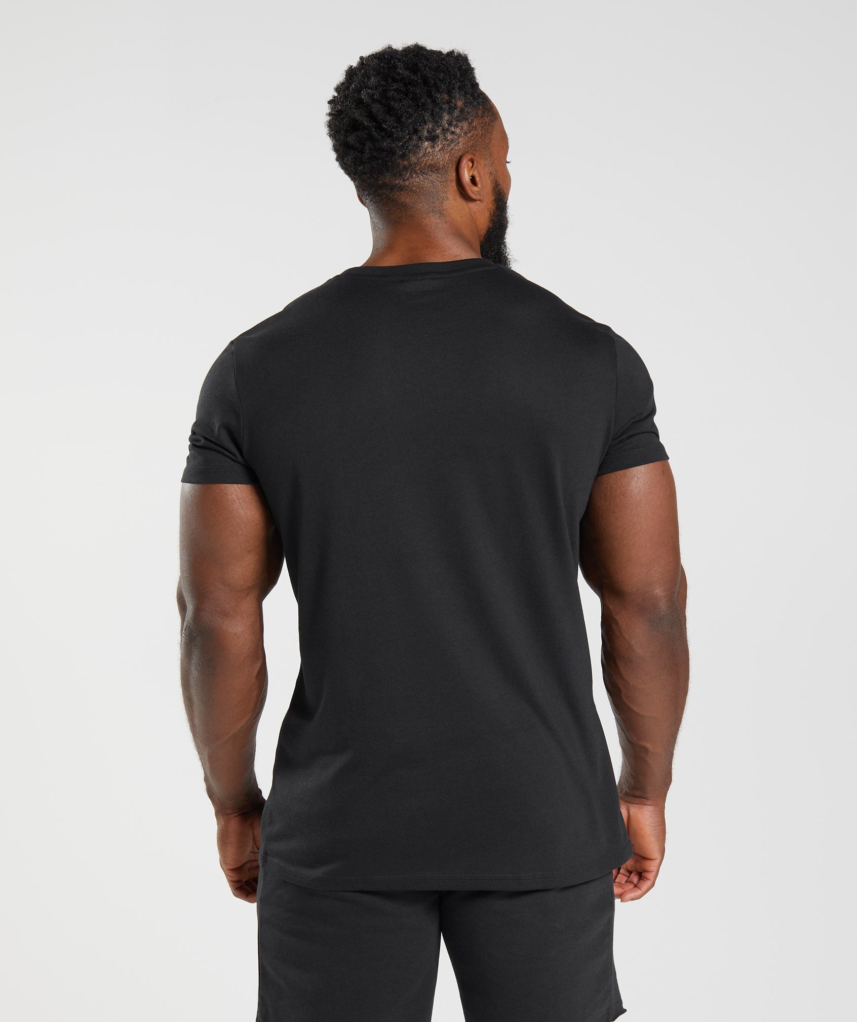 Gymshark Legacy T-Shirt - Black  T shirt black, Shirts, School