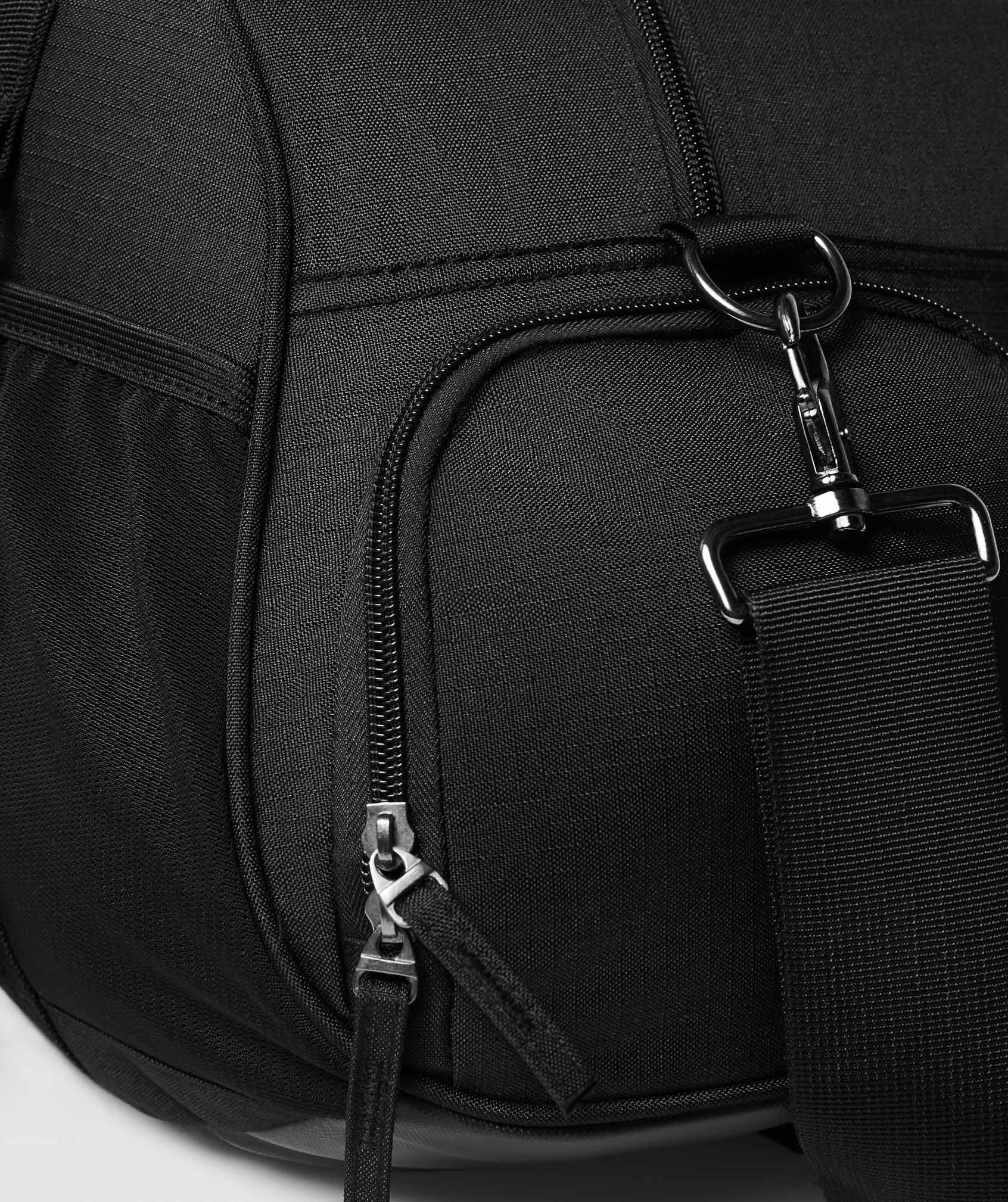 Lifestyle Gym Bag in Black - view 3