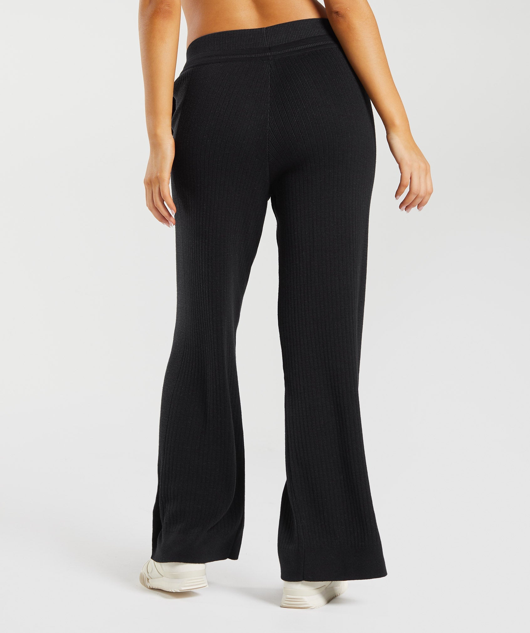 Gymshark Pause Flared Pants - Black