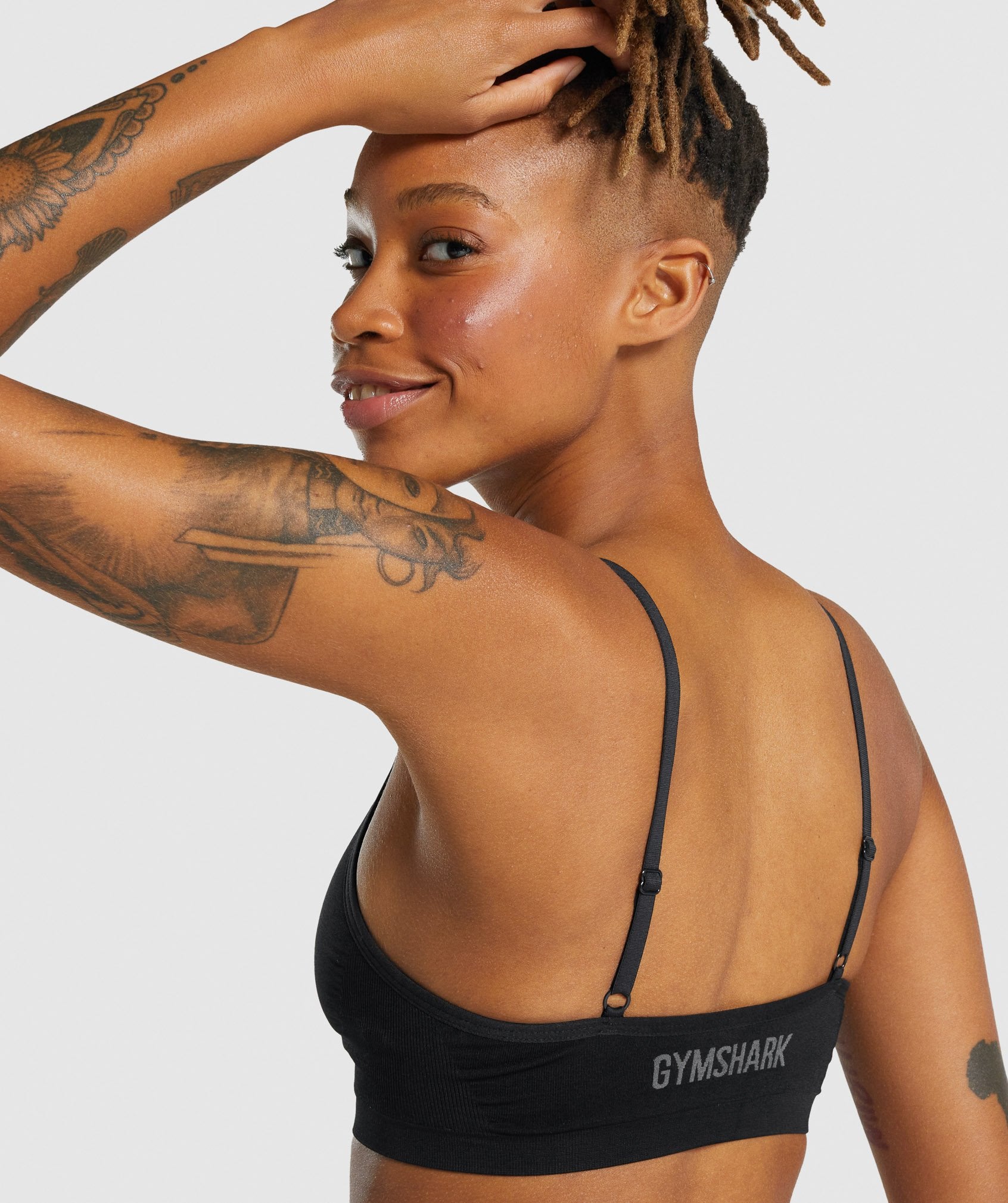 Gymshark Women's Seamless Scoop Neck Adjustable Bralette JM3 Black Medium  NWT