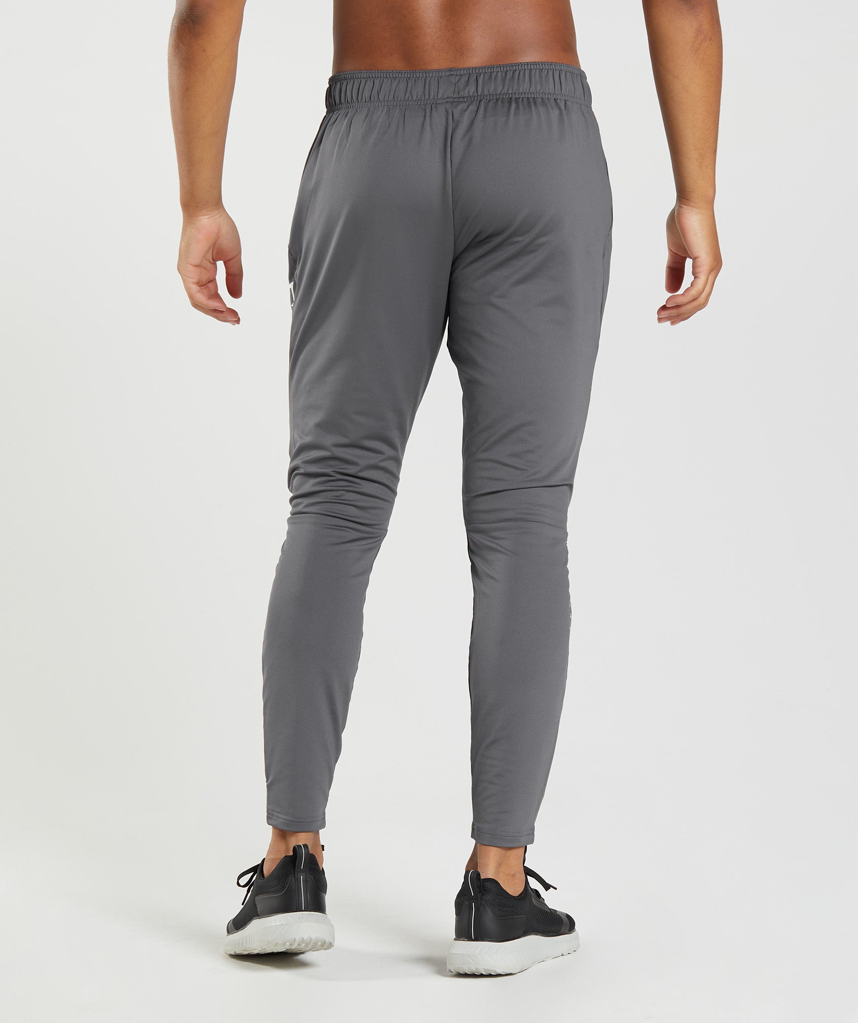 Gymshark Navy Crest Joggers L – Green Heart Collective