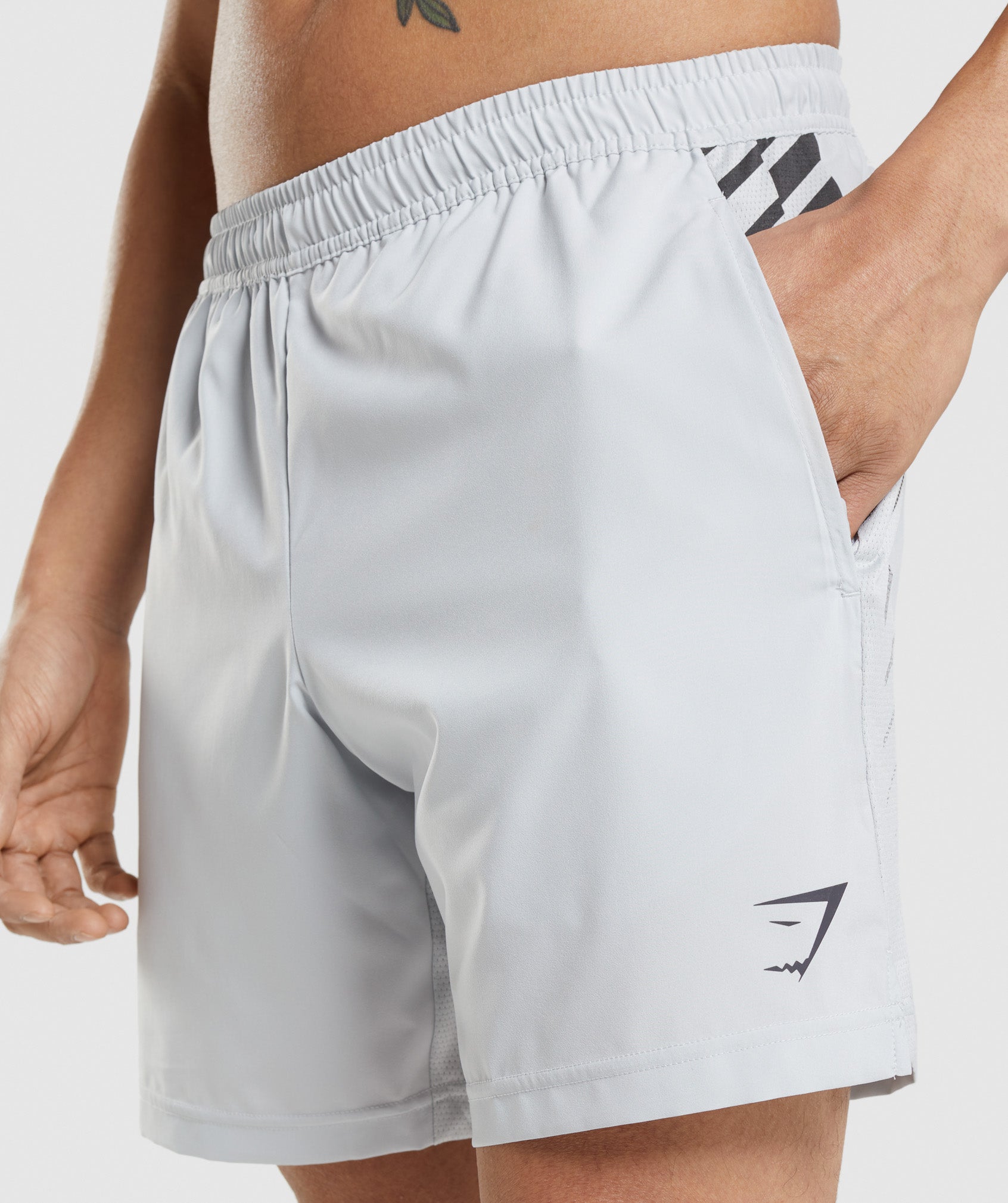 Gymshark Sport Stripe 7 Shorts - Light Grey