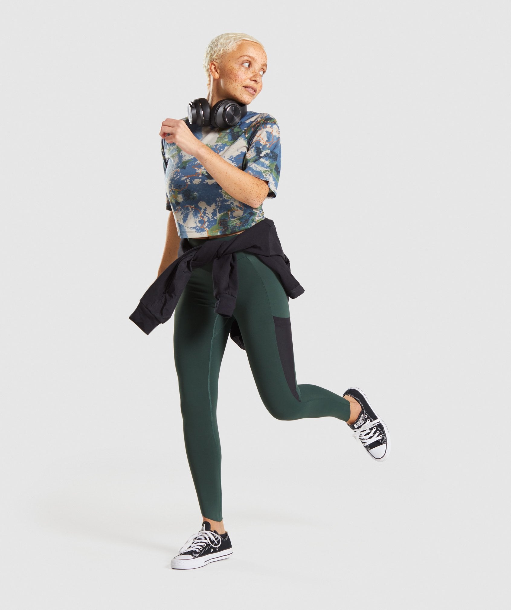 Venture Leggings in Dark Green - view 4