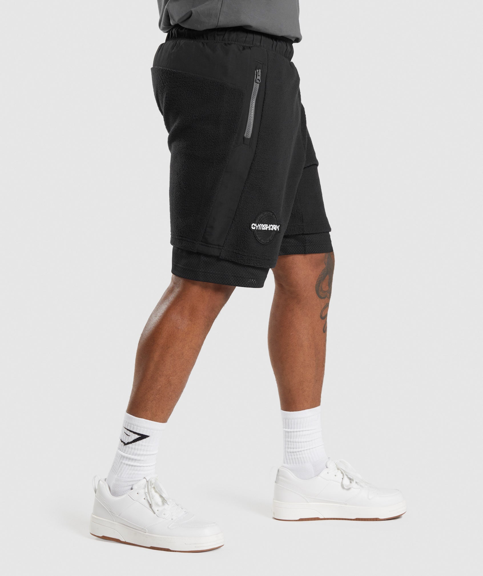 Vibes Shorts in Black - view 3