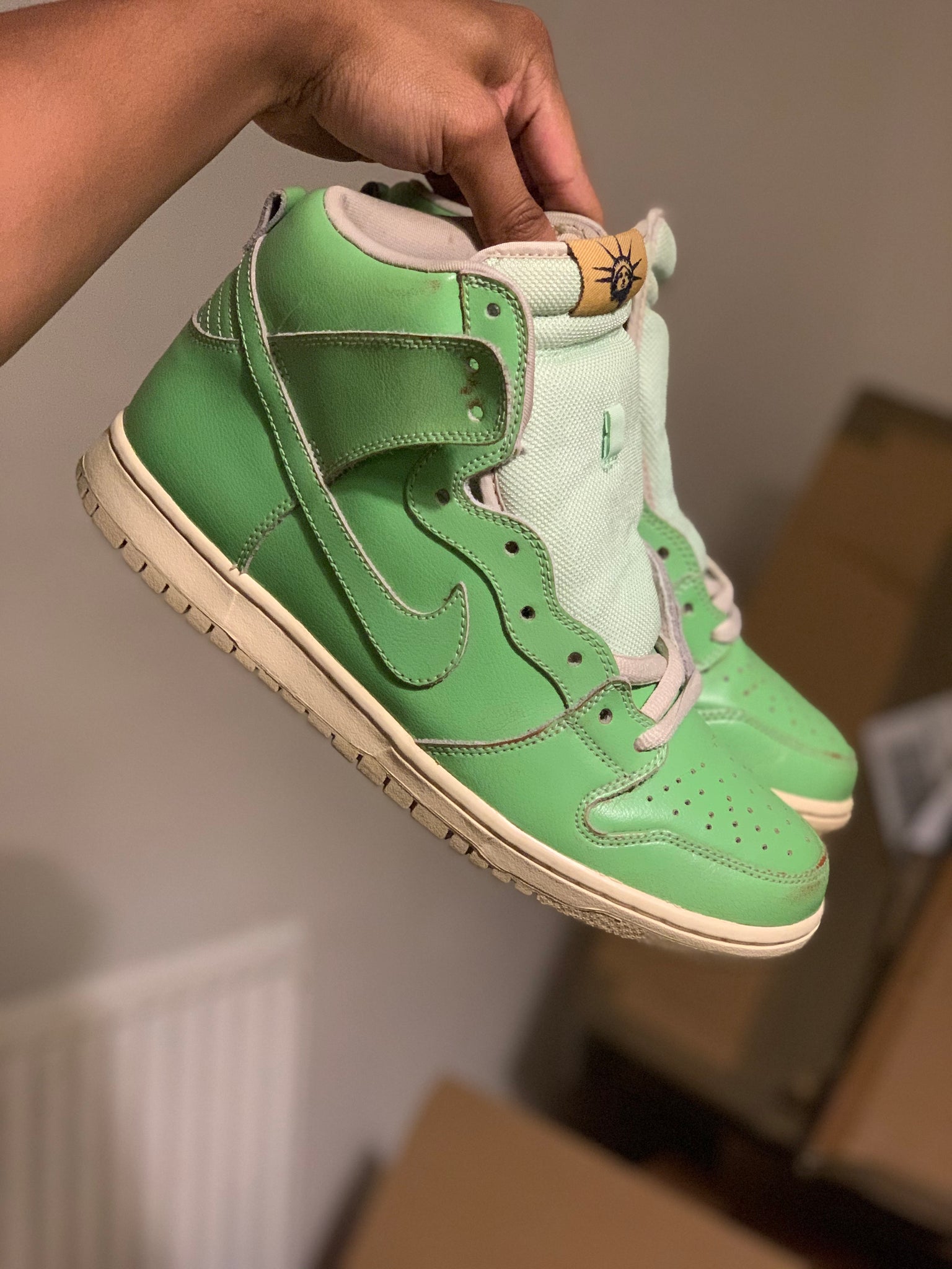 nike sb dunk high statue of liberty