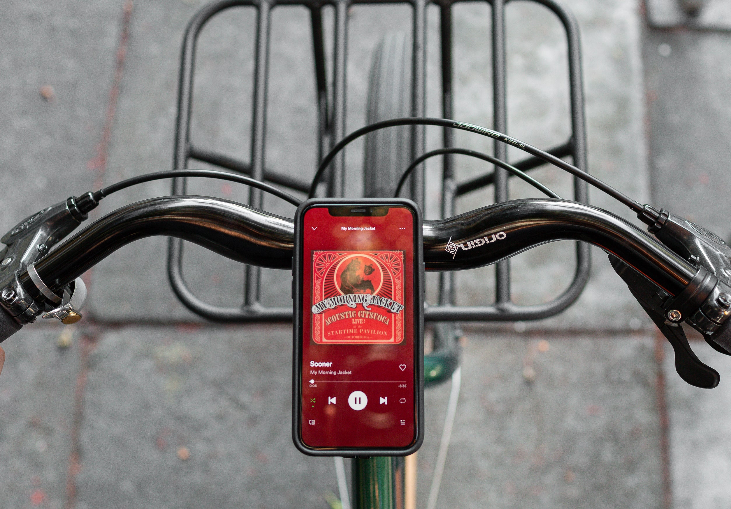 Bar mount on the bicycle