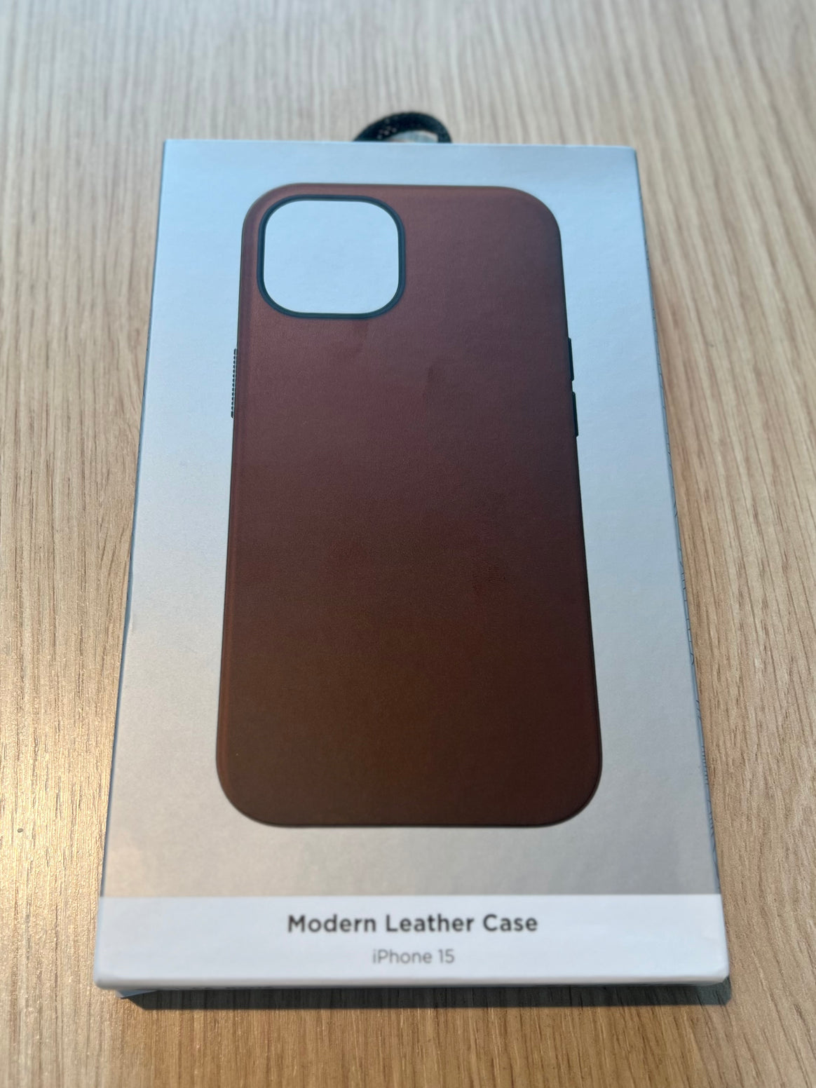 Nomad Modern Leather Case for iPhone 15 - Brown - Open Box
