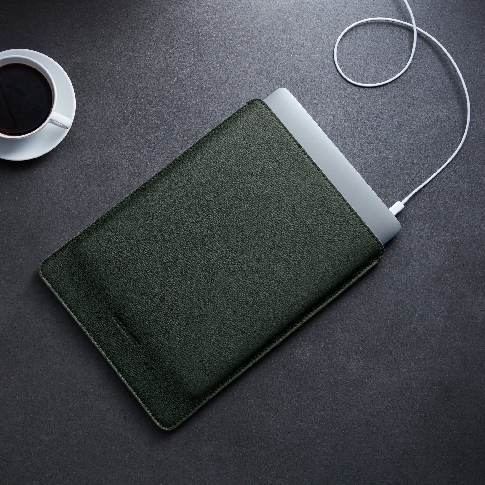 WOOLNUT Leather Sleeve for 13-inch MacBook Pro & Air - Green