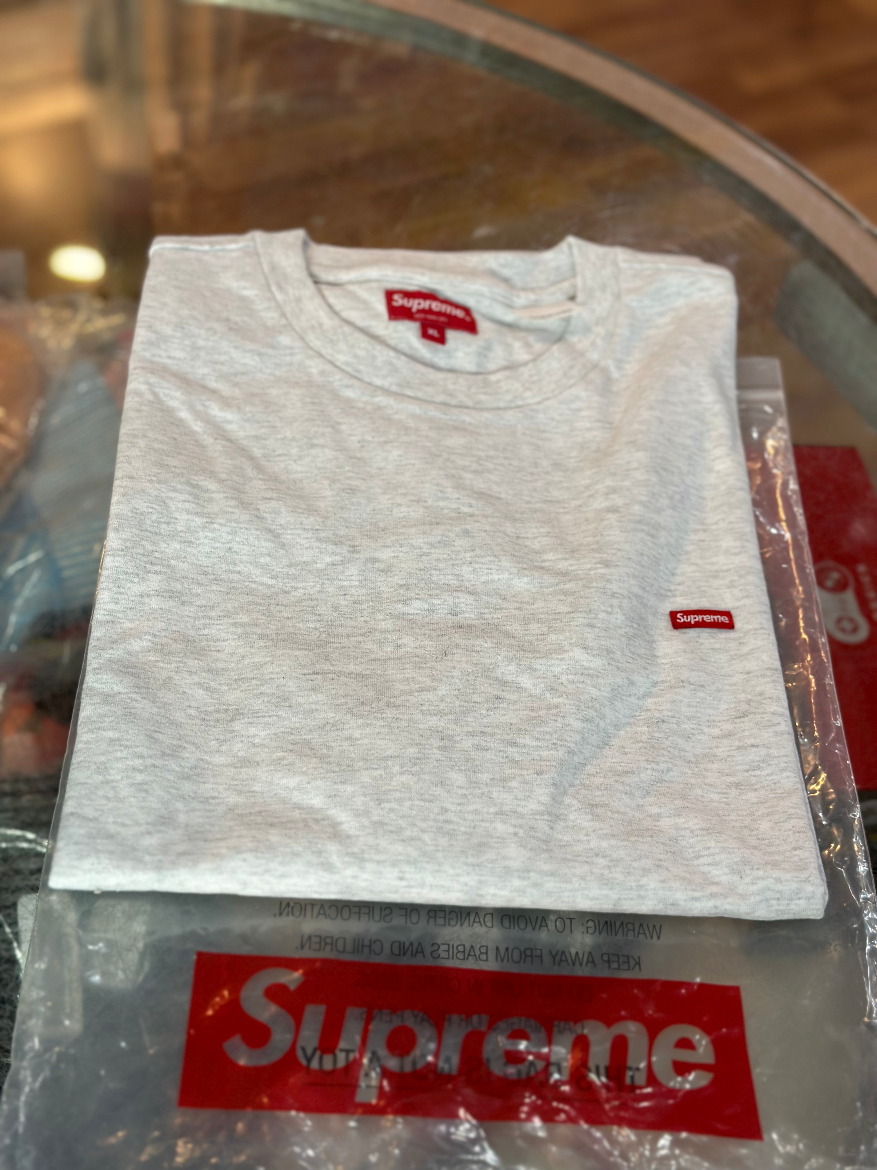 Brand new Ash Grey Small Box Supreme Tee Size Xlarge