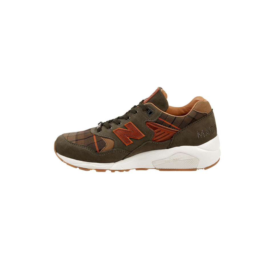 new balance 585 ball and buck