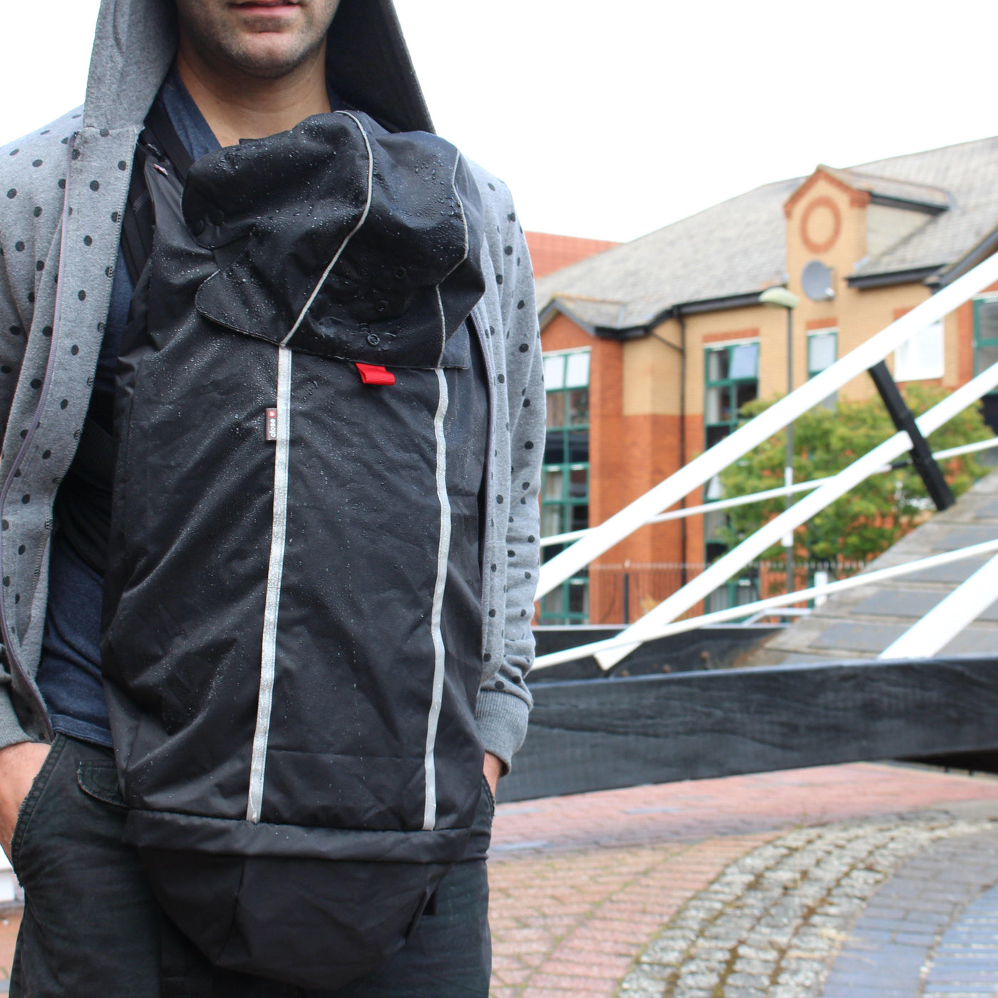 close cocoon carrier rain cover