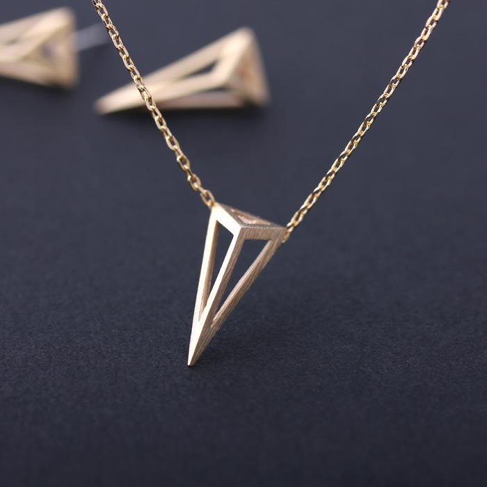 3D triangle shaped necklace, 2 colors – girlsluv.it