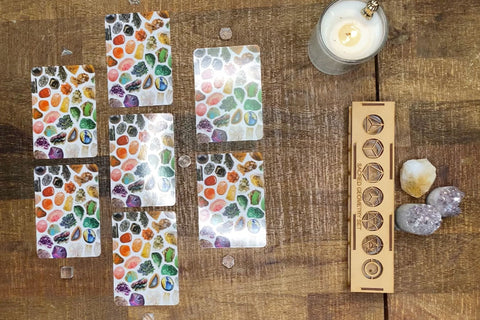 Daily Crystal Inspiration: How to do a Weekly 7-Card Spread with Sacred Geometry