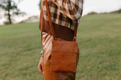 fall-favorite-accessories-leather-crossbody