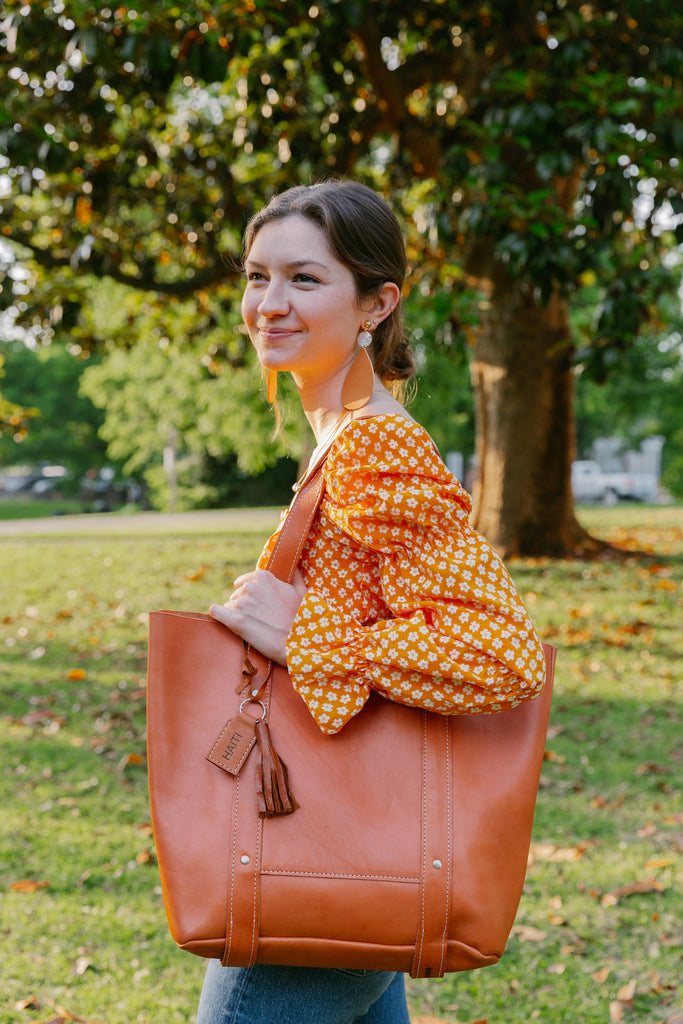 Shop Leather Bags Collection Sale Wide View Bags Shelves Racks Stock Photo  by ©Loraliu 371445472