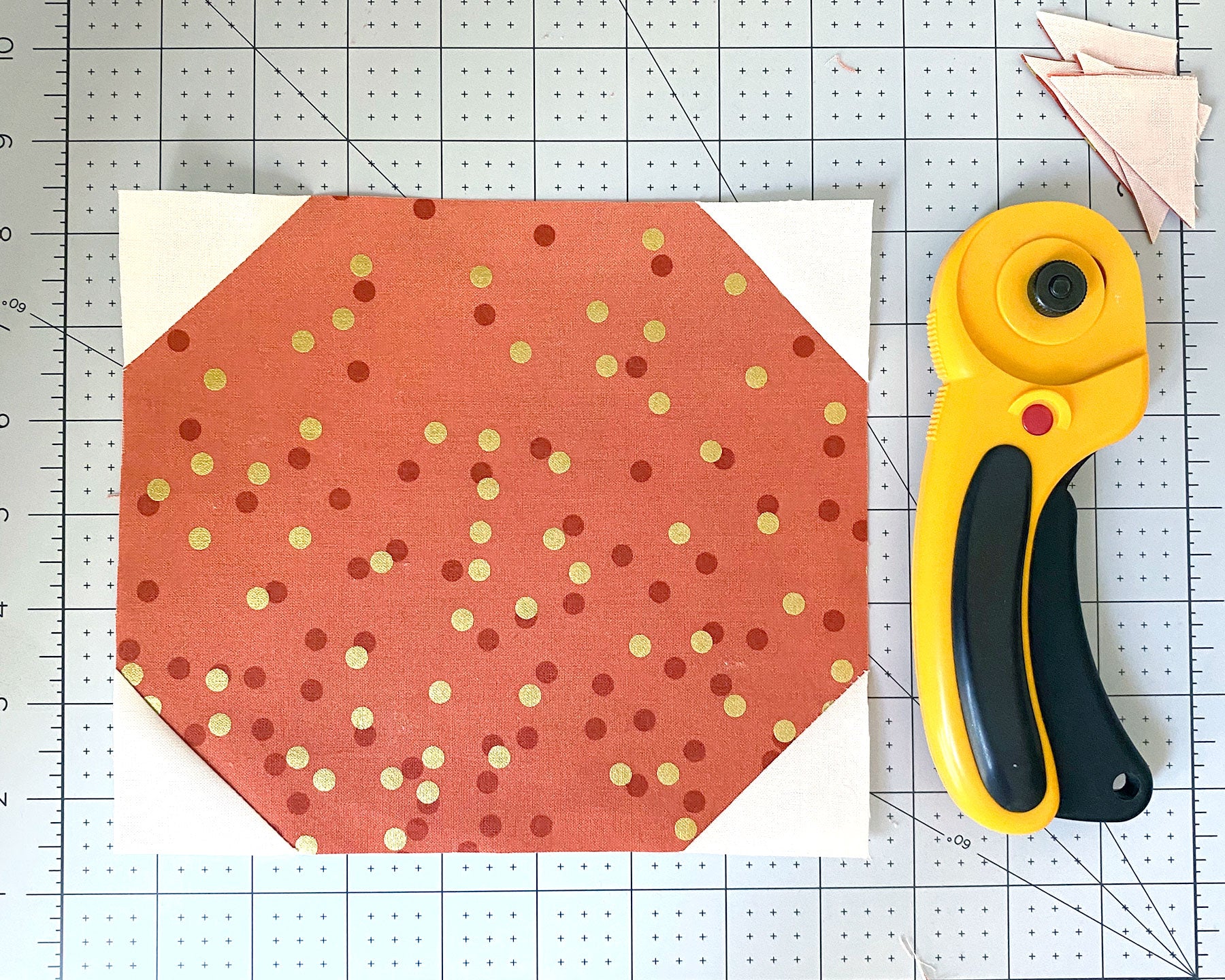 Pumpkin quilt block tutorial - press open