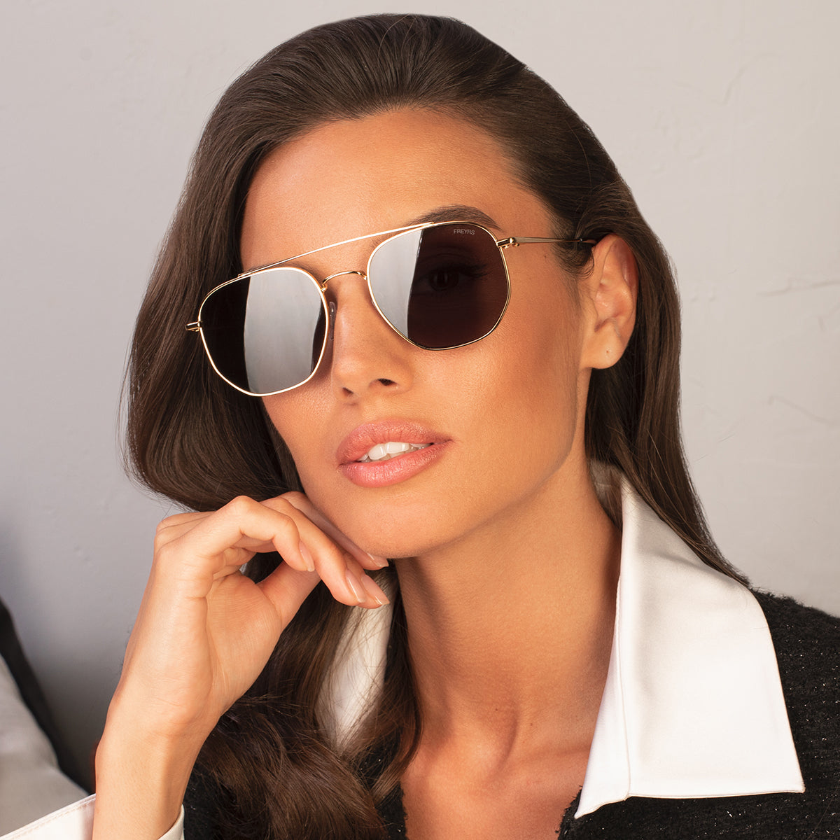 Carlton London Purple Lens & Silver-Toned Aviator Sunglasses With Uv P –  Carlton London Online