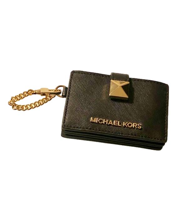 MICHAEL KORS Karla Accordian Card Leather Case – Naphisa Designer Resale