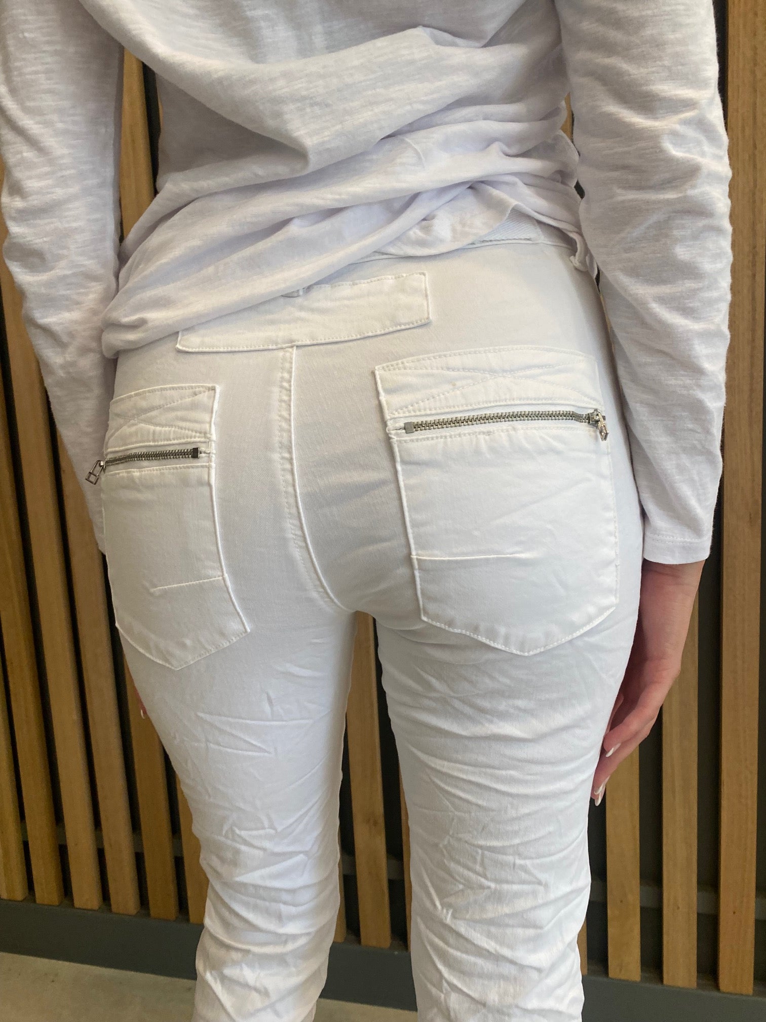 ITALIAN BUTTON JEANS - WHITE