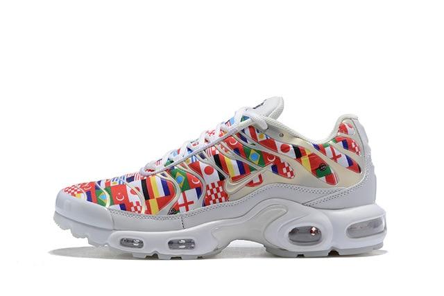 nike air max plus international flag