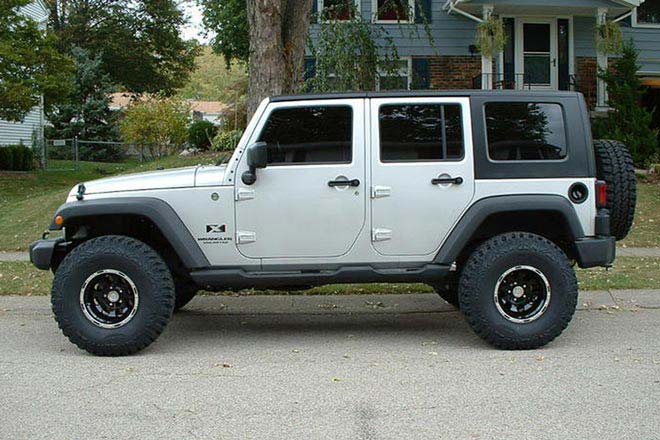 Jeep Wrangler JK 3 inch Lift Kit Nitro Shocks (4-Door) Zone - J13N – AWT  Jeep Edition