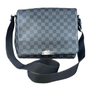 Louis Vuitton Damier Ebene District PM Messenger Bag (SHF-20120