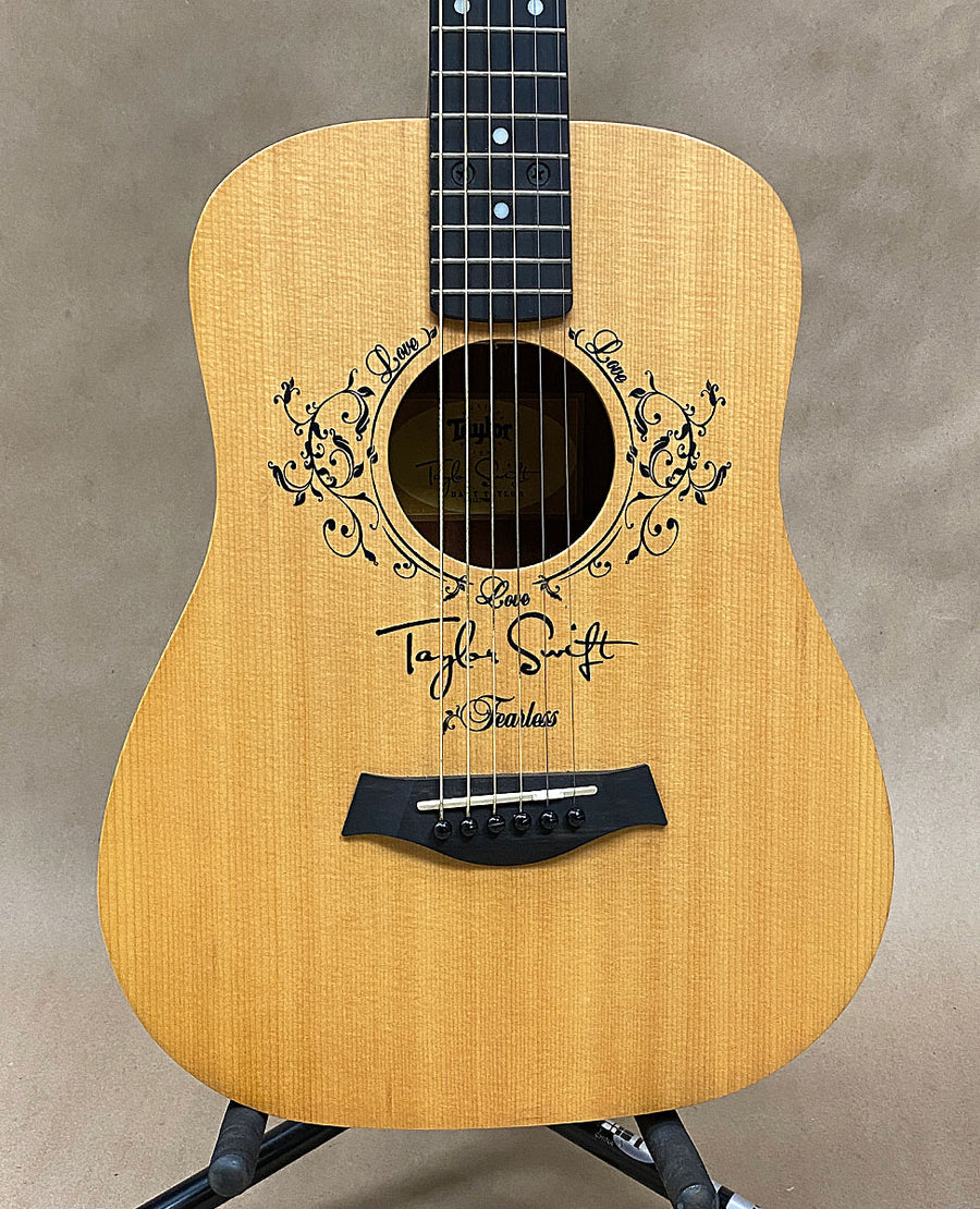 Real Continente aprendiz Taylor Swift Baby Taylor Travel Guitar – Chicago Pawners & Jewelers