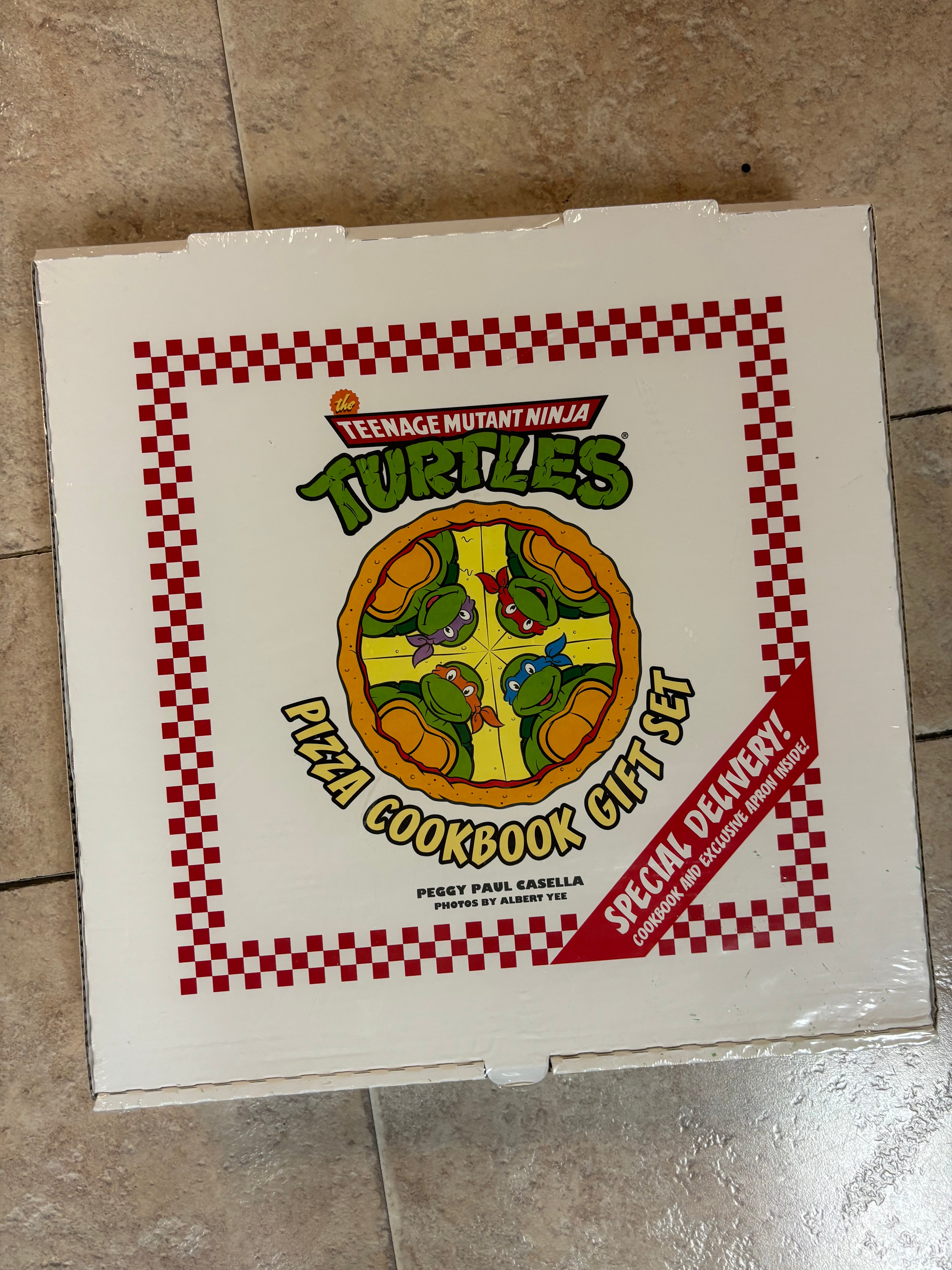 Teenage Mutant Ninja Turtles Pizza Cookbook Gift Set