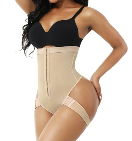 CurvQueen Kourtney Butt Lifter Shorts, designed to provide an instant butt lift and all-day comfort, perfect for wearing under dresses, skirts, or pants and giving you a full, round, and lifted look.