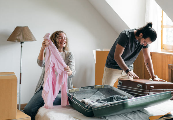 use suitcases to pack heavy things