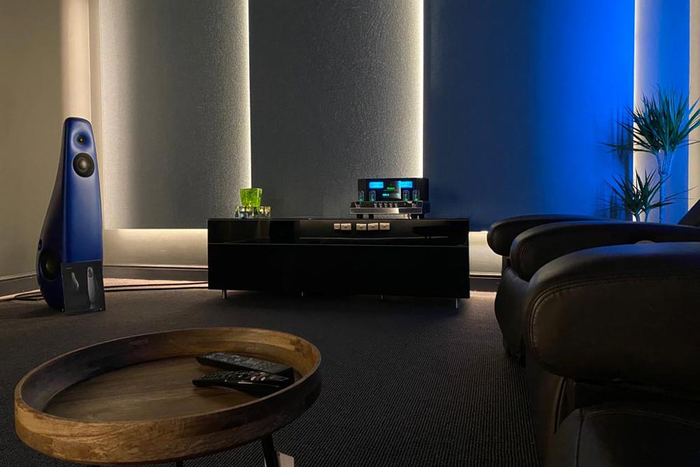 a home cinema room idea for watching movies and listening to music.