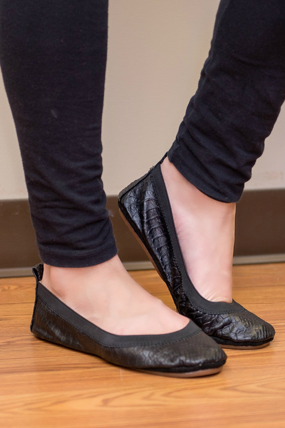 Yosi Samra: Ballet Flats, Black - Elise