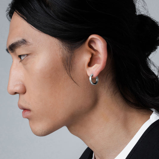 Vitaly Machina Ear Cuff in Metallic for Men