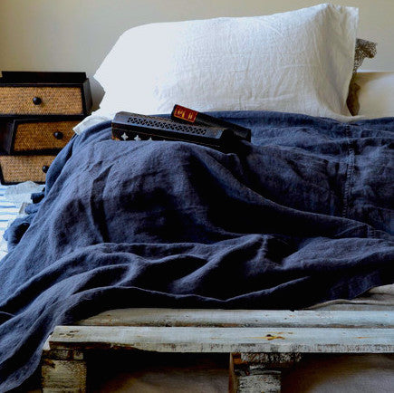 Charvet Editions 100 Stonewashed Linen Coverlet In Navy Scout House