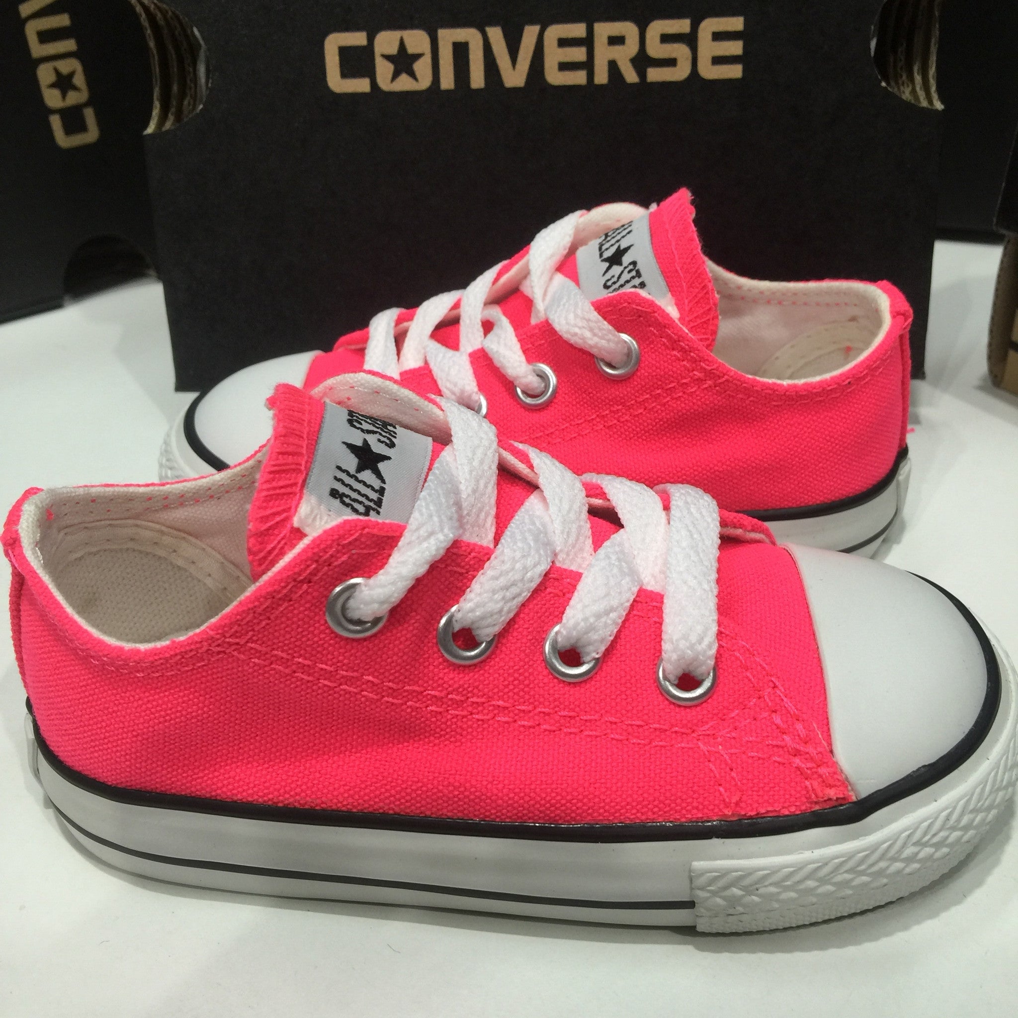neon pink converse