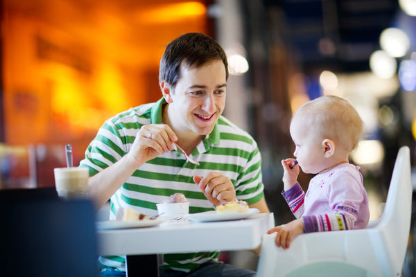 eating out with toddler