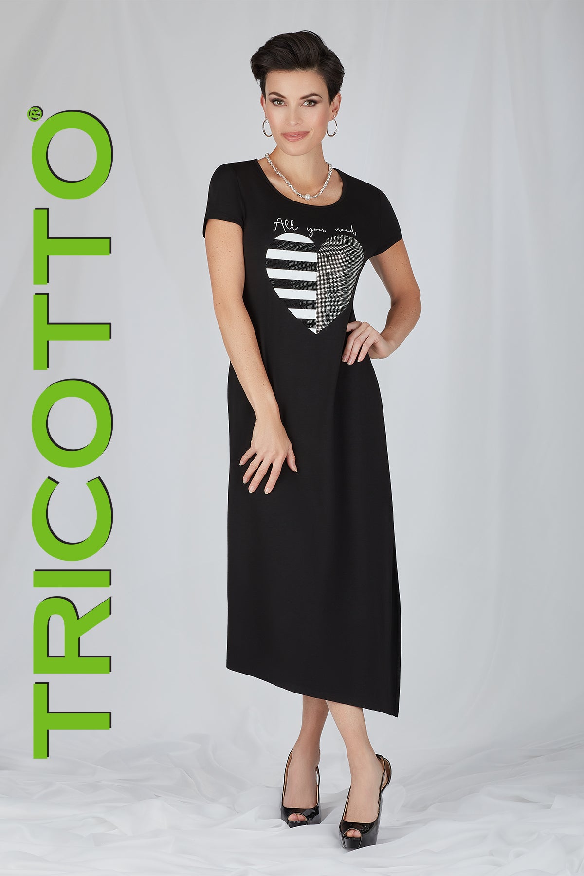 Tricotto – Jewelry Applique Dress
