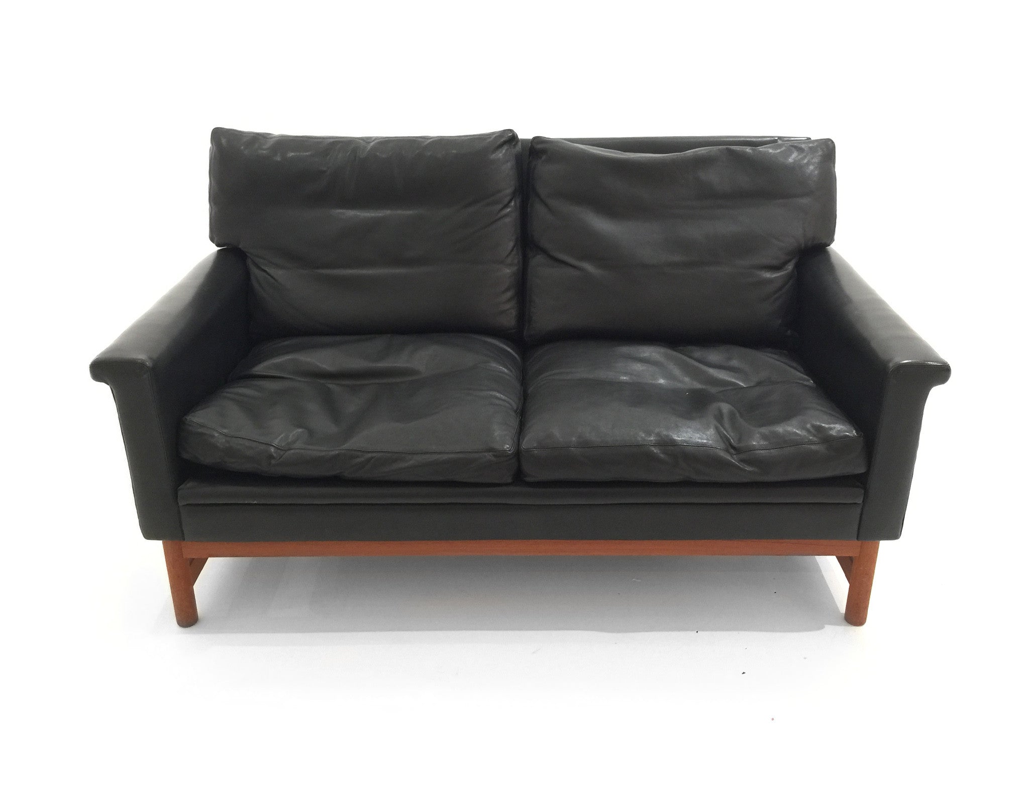 Vintage Black Leather Sofa – Giannetti Home