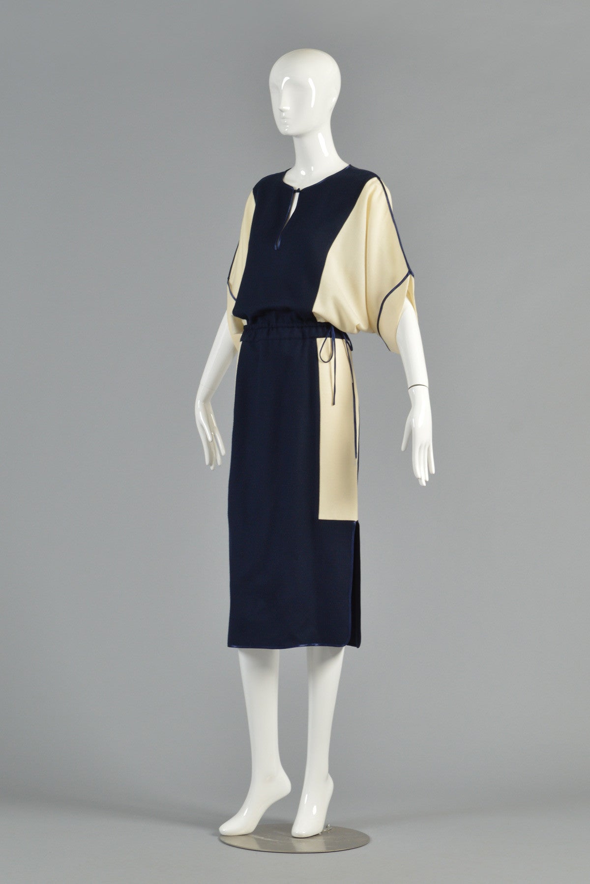 Janice Wainwright Colorblock Kimono Style Wool Dress | BUSTOWN MODERN