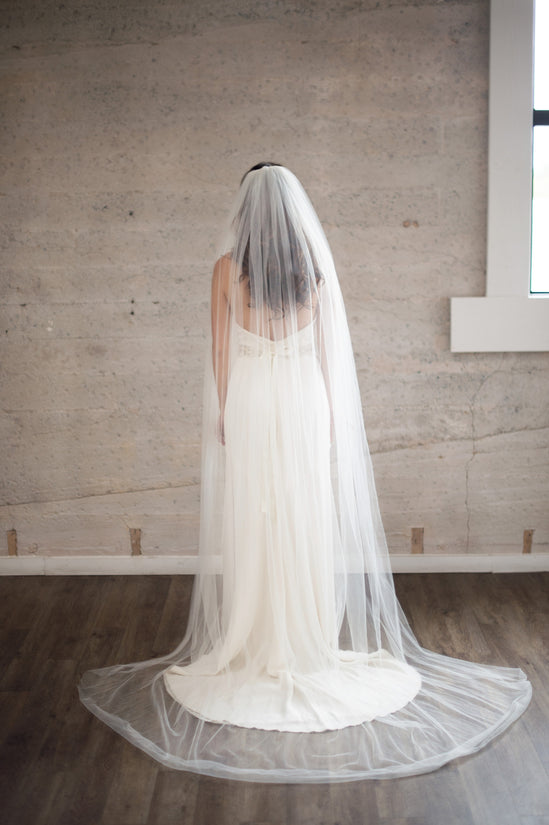 LULU VEIL- IVORY – Camilla Christine